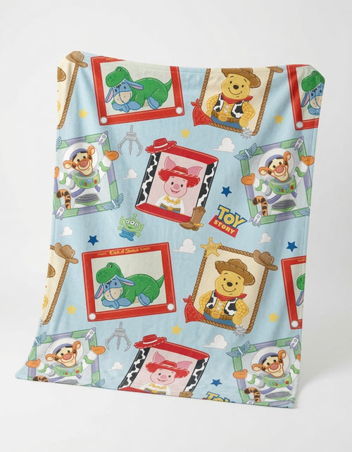 Toy Story 5 x Winnie-the-Pooh Blanket